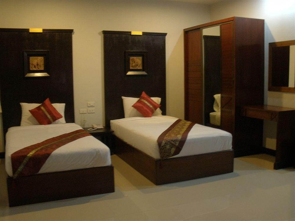 Ferienwohnung C.A.P Mansion Phuket Exterior foto