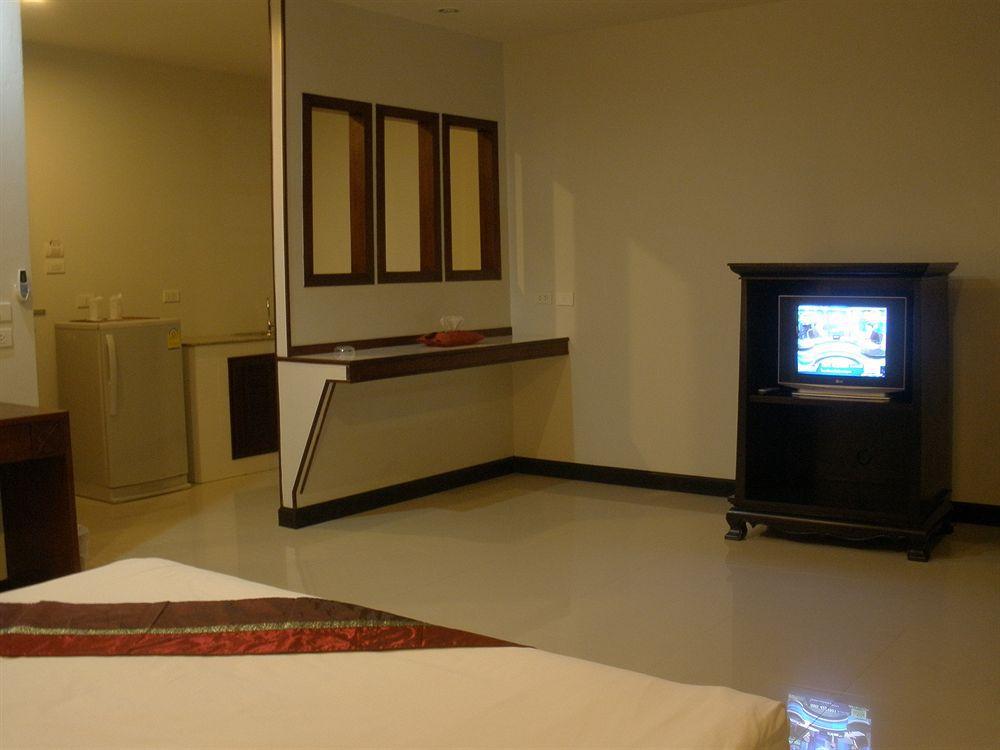 Ferienwohnung C.A.P Mansion Phuket Exterior foto