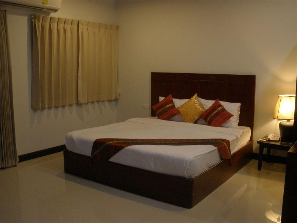 Ferienwohnung C.A.P Mansion Phuket Exterior foto