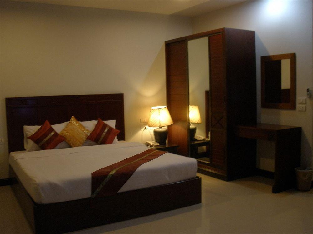 Ferienwohnung C.A.P Mansion Phuket Exterior foto