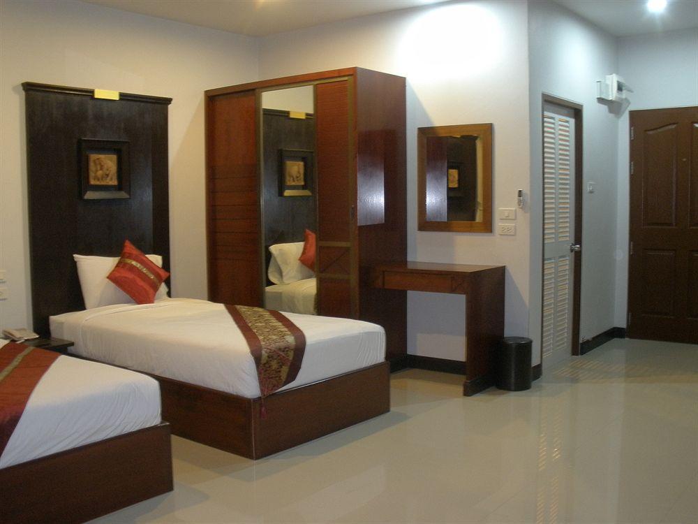 Ferienwohnung C.A.P Mansion Phuket Exterior foto