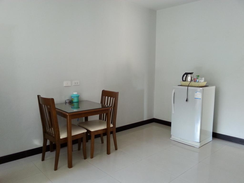 Ferienwohnung C.A.P Mansion Phuket Exterior foto