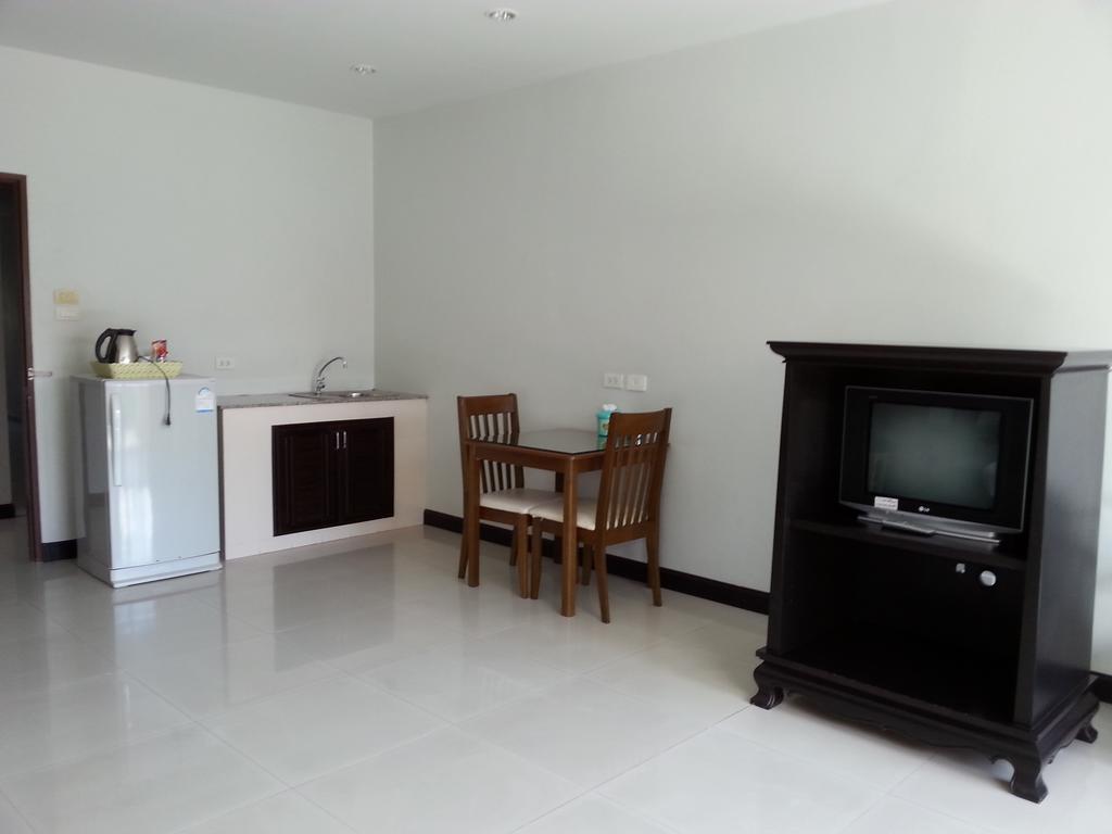 Ferienwohnung C.A.P Mansion Phuket Exterior foto