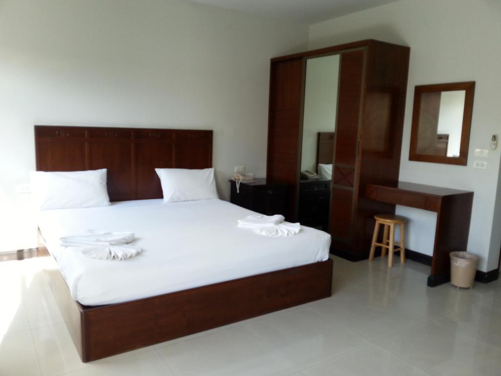 Ferienwohnung C.A.P Mansion Phuket Exterior foto