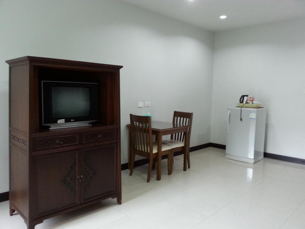 Ferienwohnung C.A.P Mansion Phuket Exterior foto