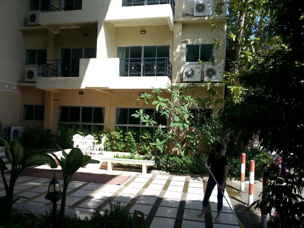 Ferienwohnung C.A.P Mansion Phuket Exterior foto